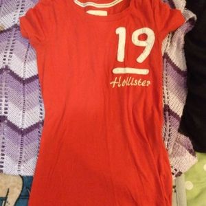 Hollister T-shirt